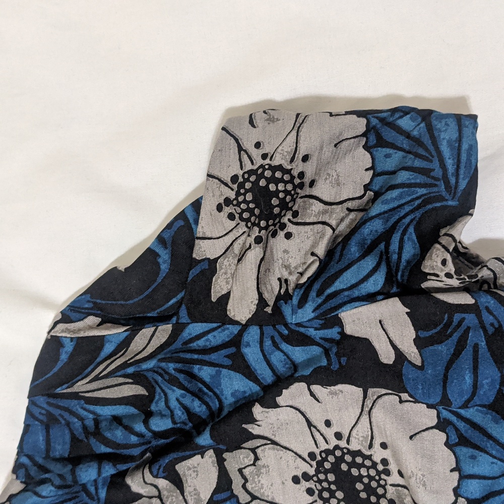 Banana Republic Floral Wrap Dress, Color Dark Blue/White Size S - Picture 10 of 12